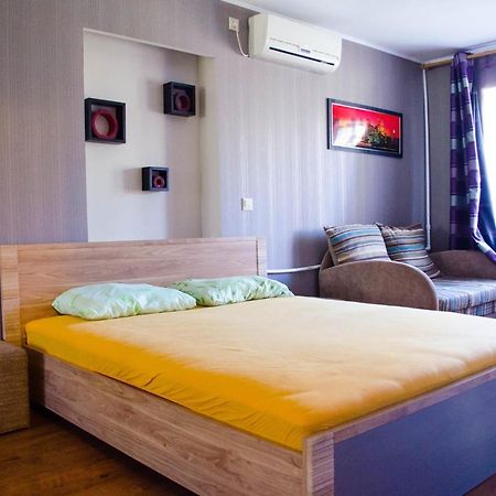 Flat At Luzanovka Apartamento Odesa Exterior foto